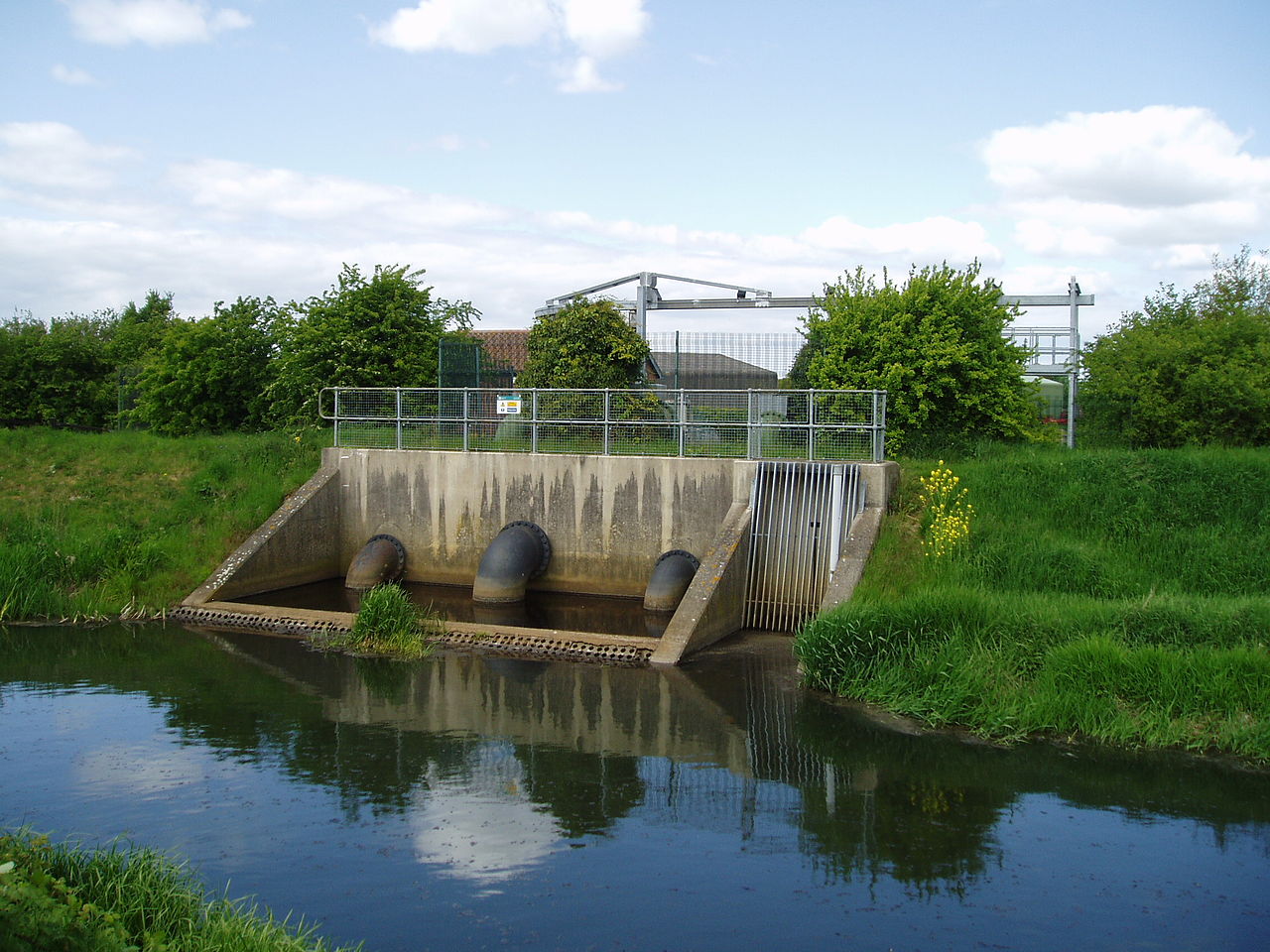 The outlet from Candy Farm North pumping station into the River Torne, South Yorkshire