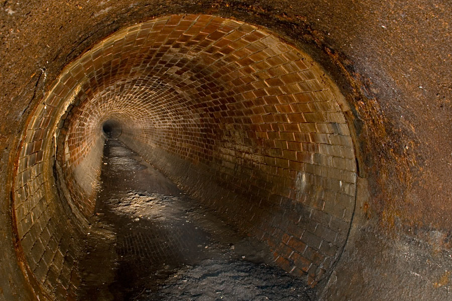 Semi-abandoned College Street sewer, at the Bridge/Siphon Room (Michael Cook of Vanishing Point)